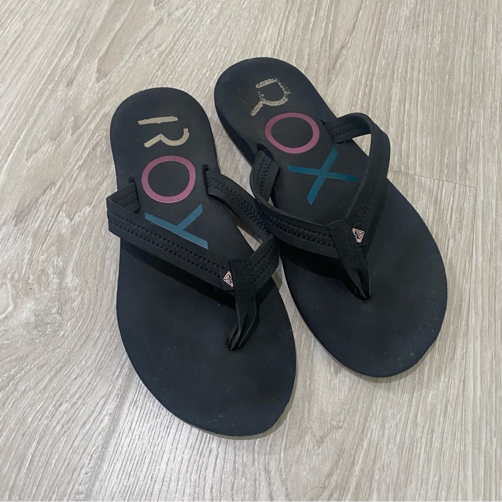 Roxy flip flops